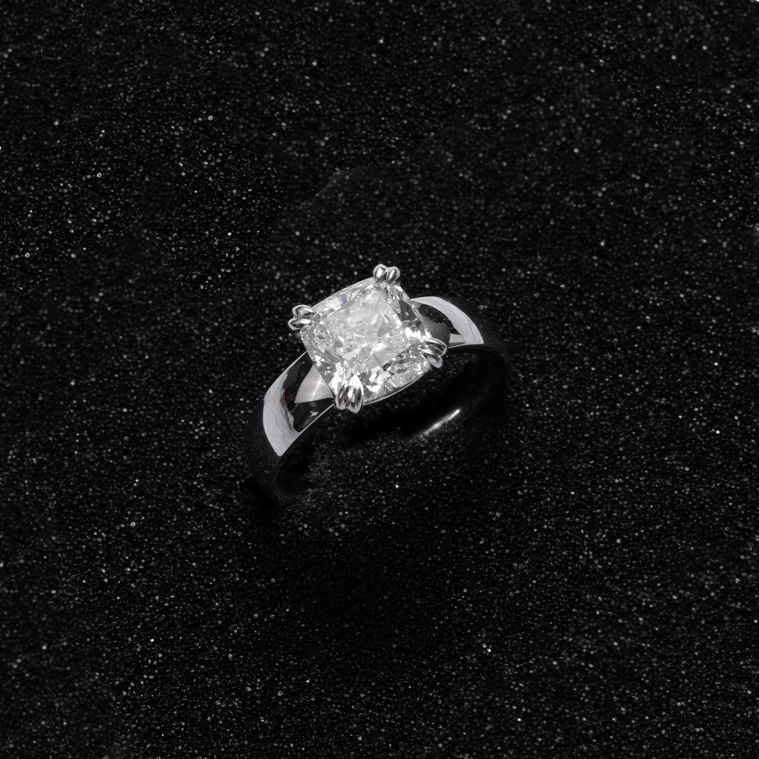 3.51ct Diamond Whitegold Ring   VVS2