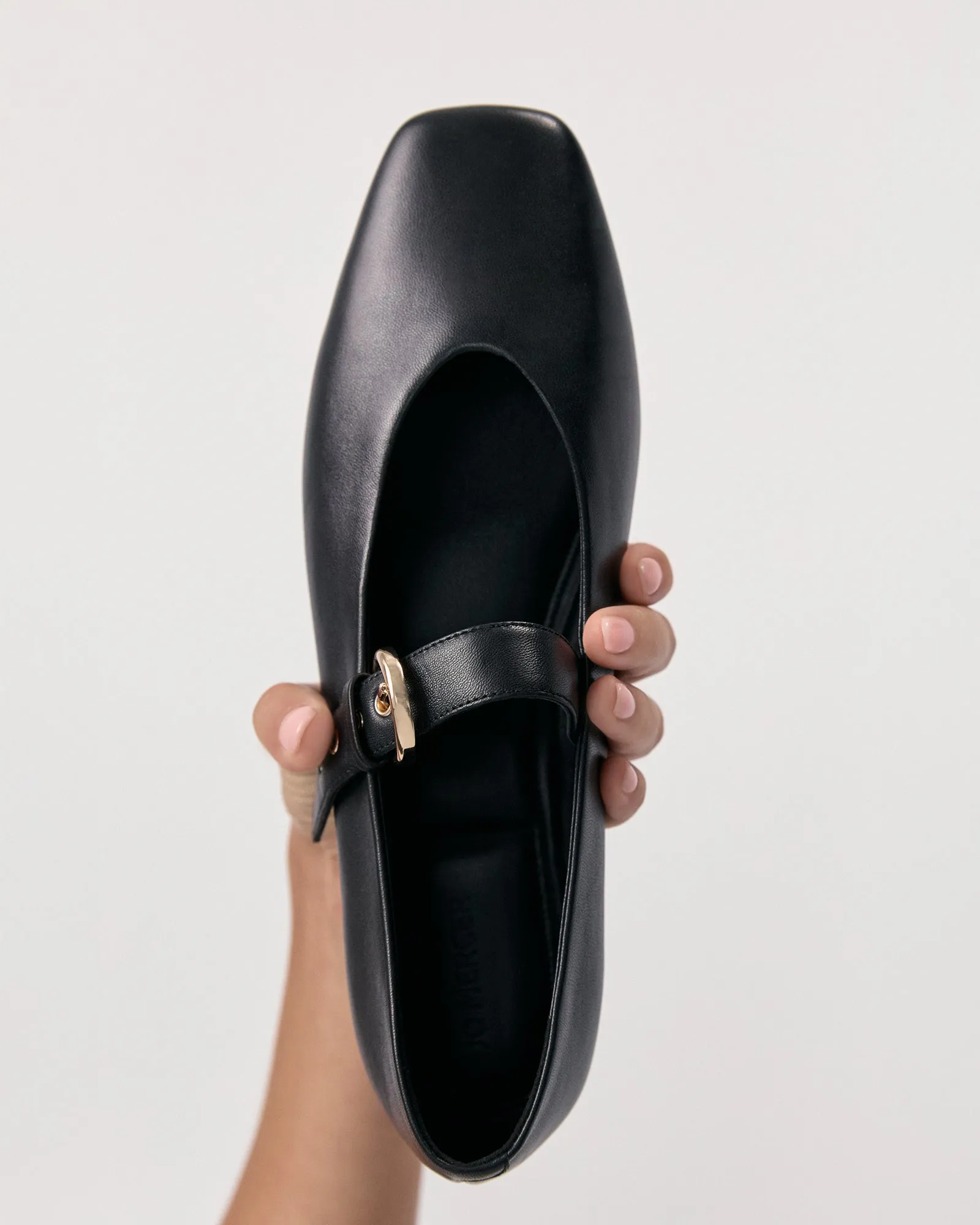 ANNABELLE CASUAL FLATS SCHWARZES LEDER