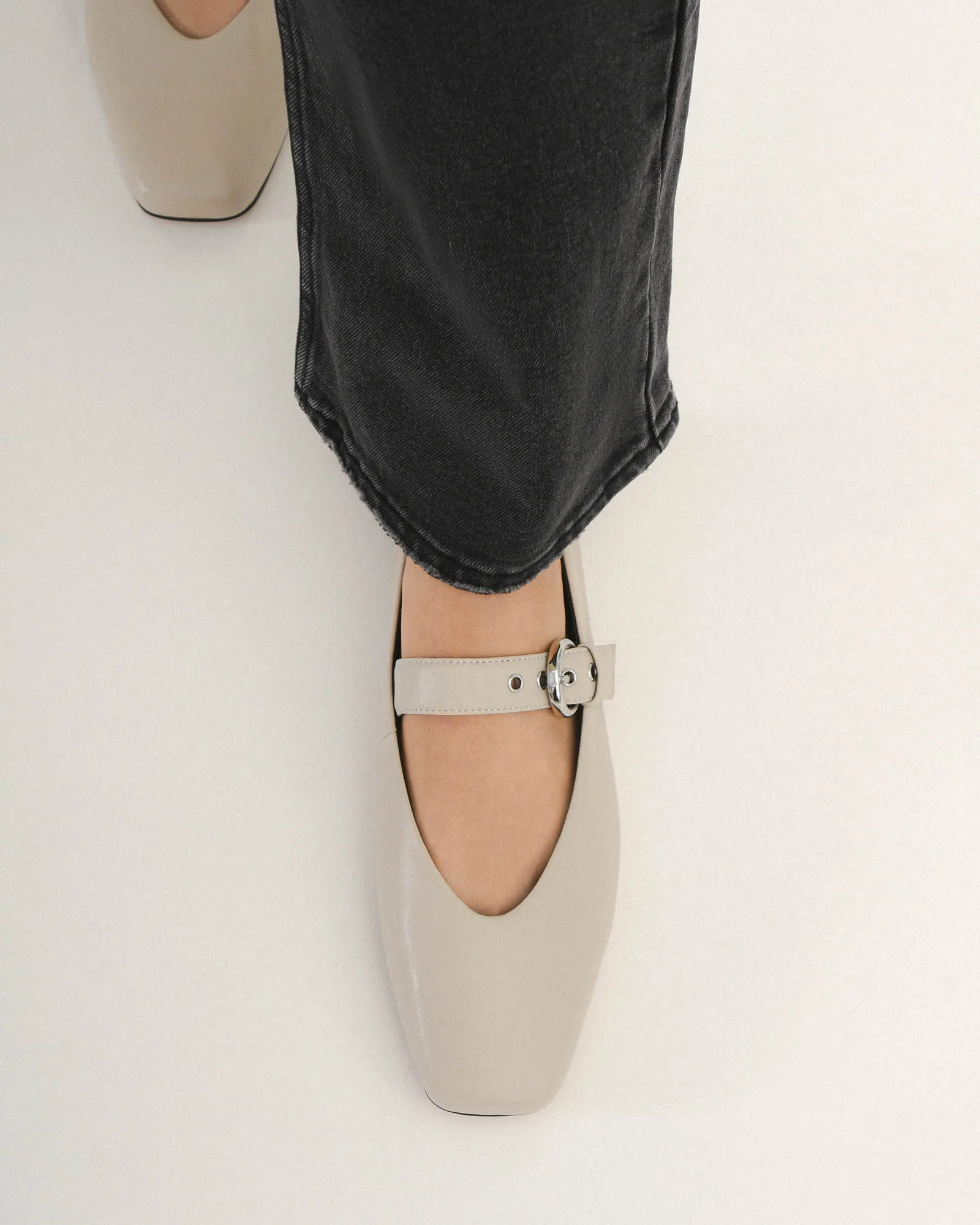 ANNABELLE CASUAL FLATS KNOCHENLEDER