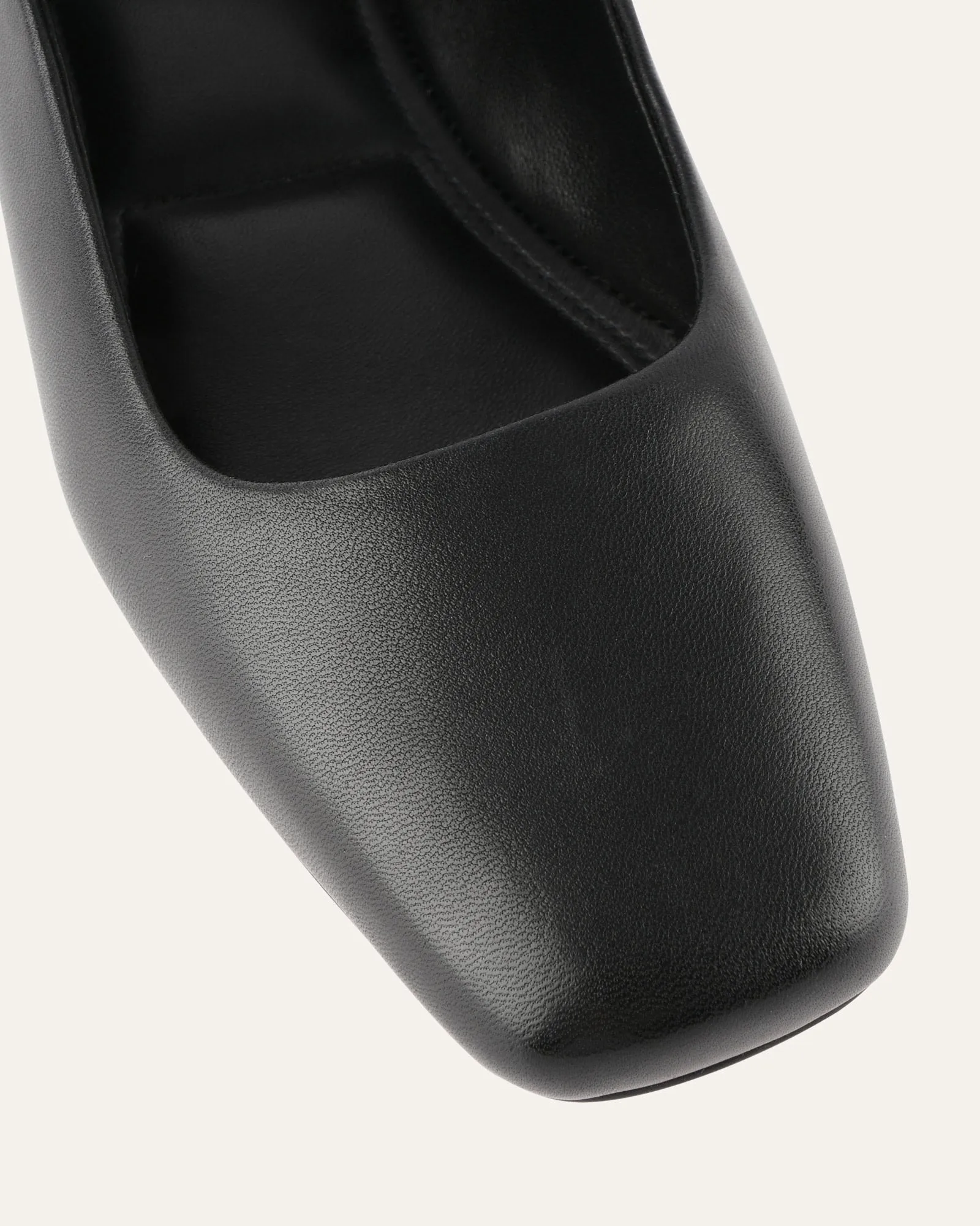 AVERY CASUAL FLATS SCHWARZES LEDER
