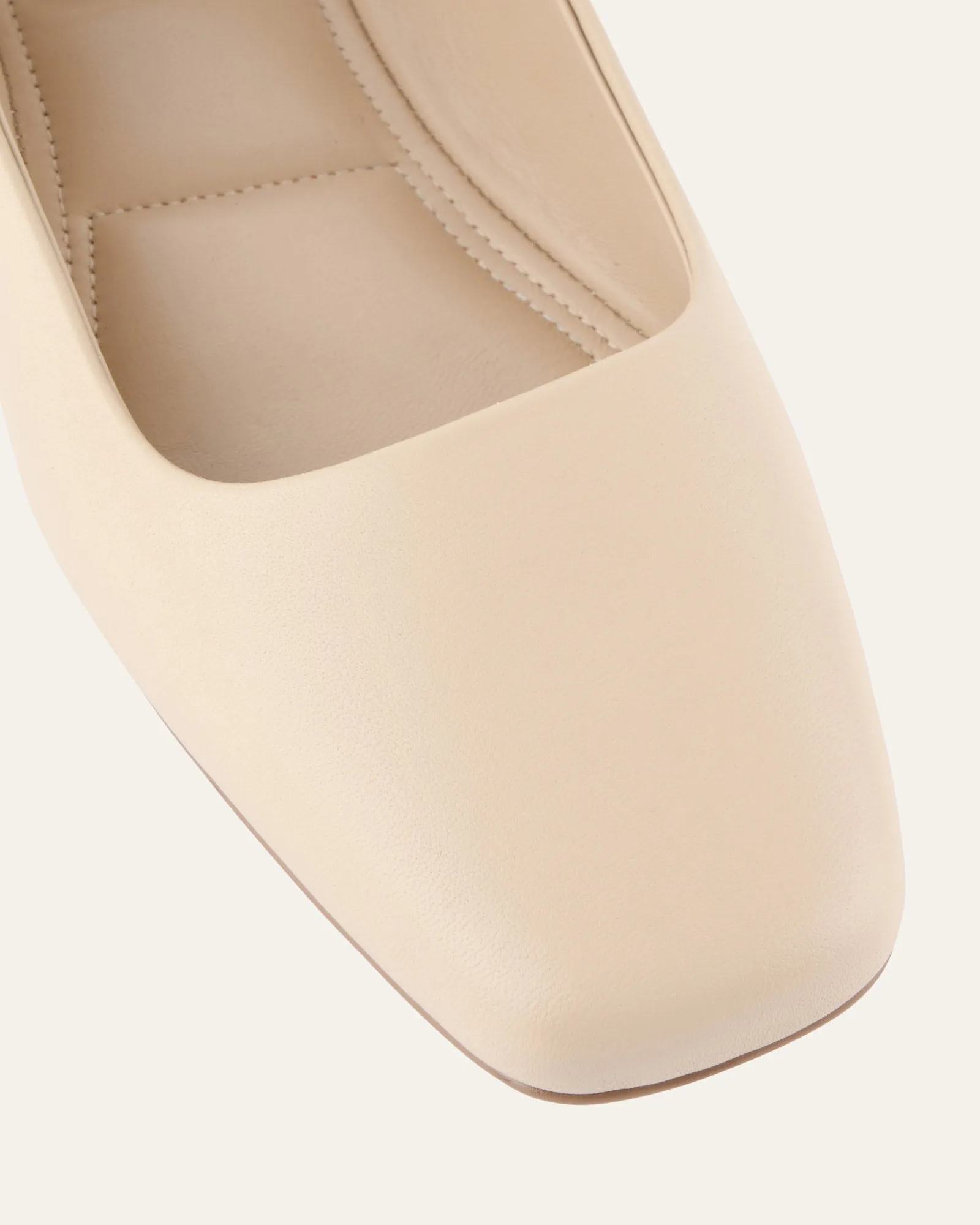 AVERY CASUAL FLATS SAND LEDER