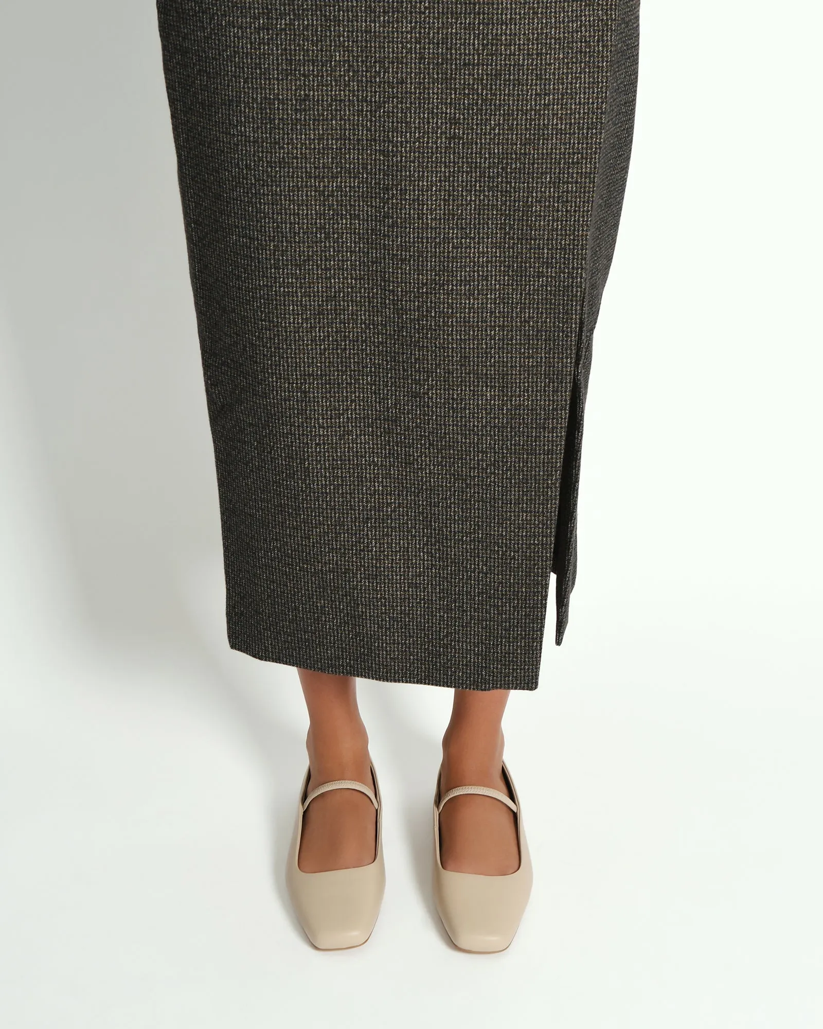 AVERY CASUAL FLATS SAND LEDER