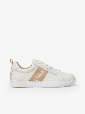 Chloé Mädchen Leder Logo Turnschuhe in Beige