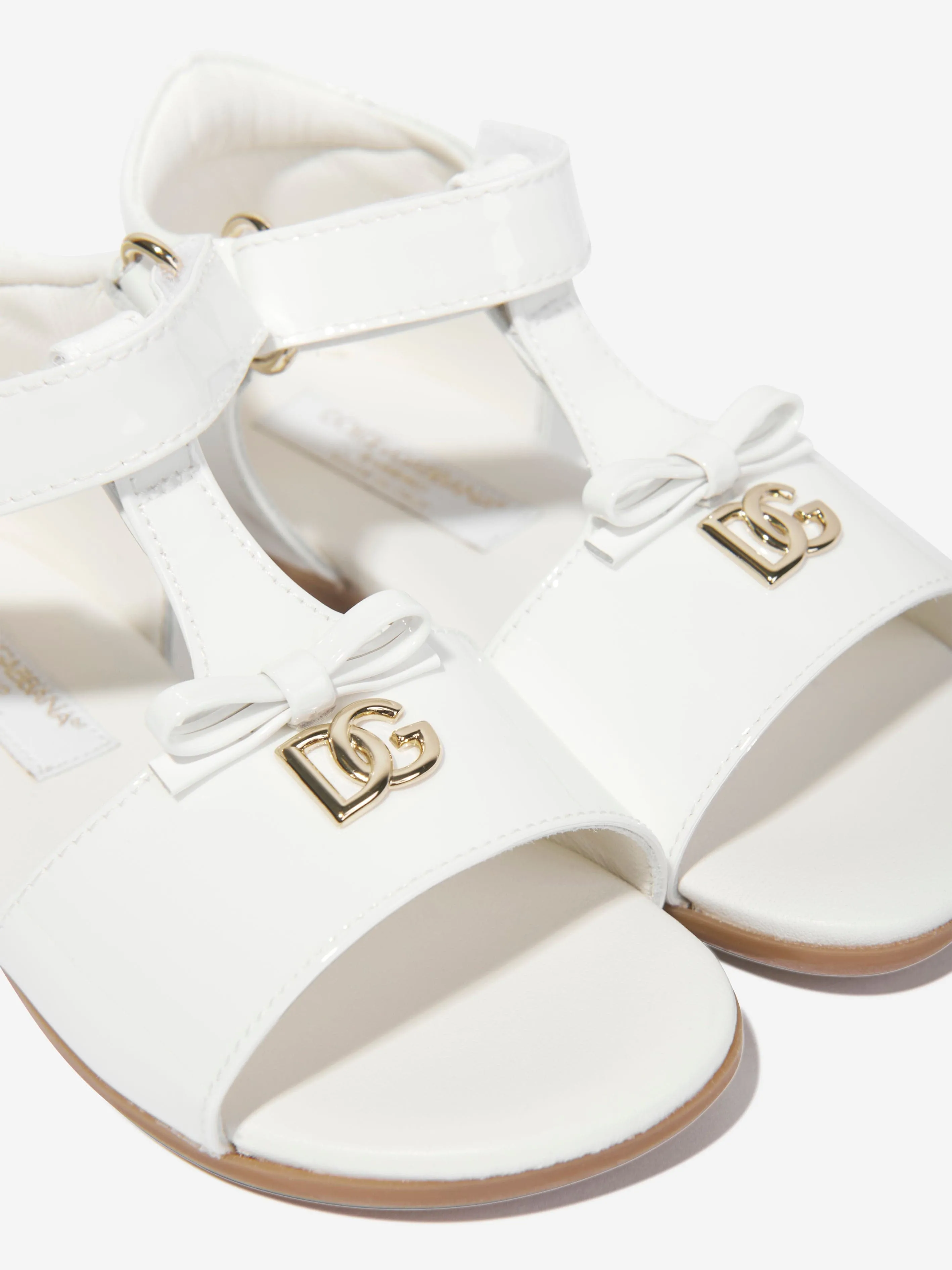 Dolce & Gabbana Mädchen Ledere Logo Sandalen in Weiß