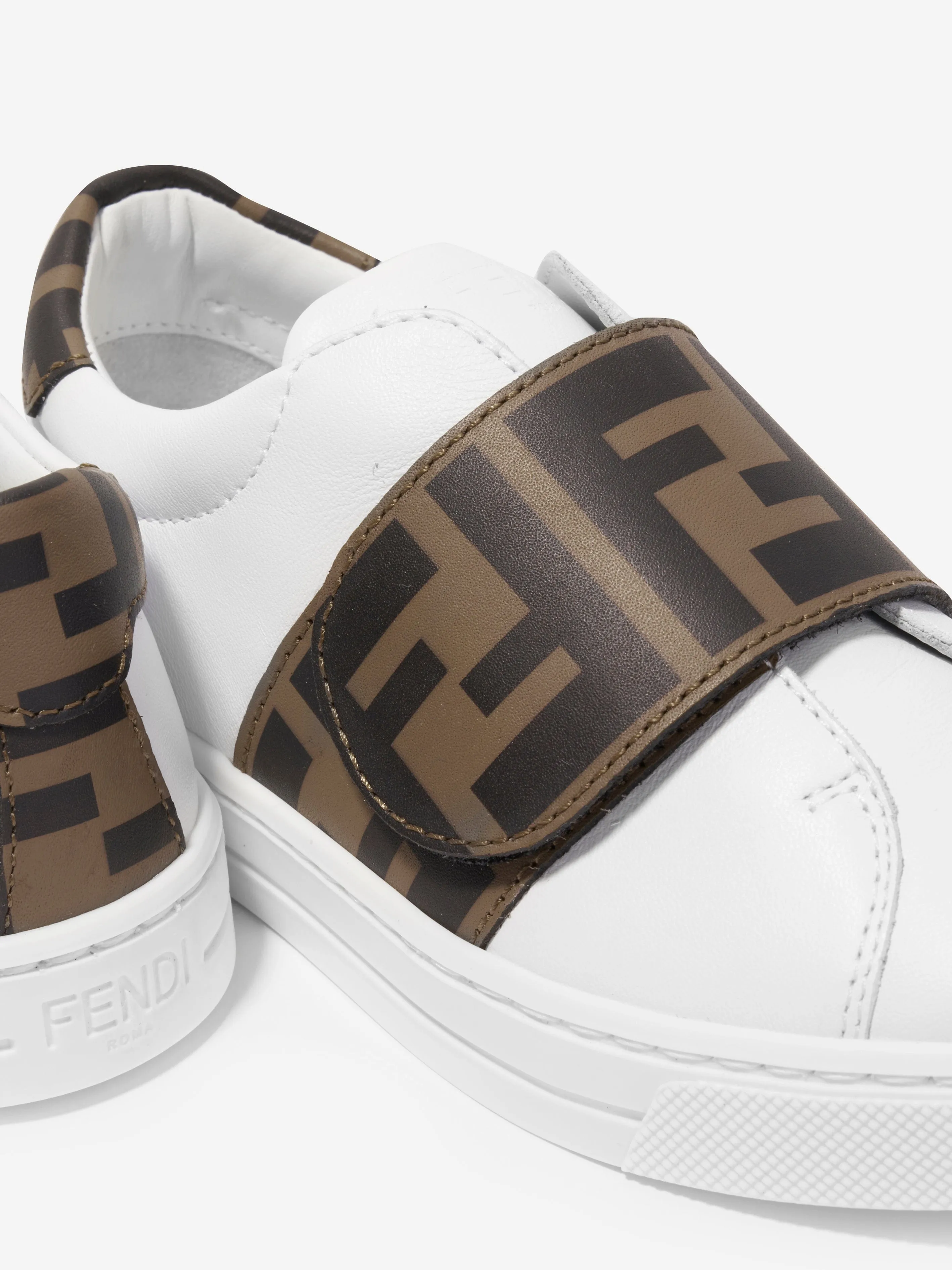 Fendi Kids Leder FF Logo Turnschuhe in Weiß