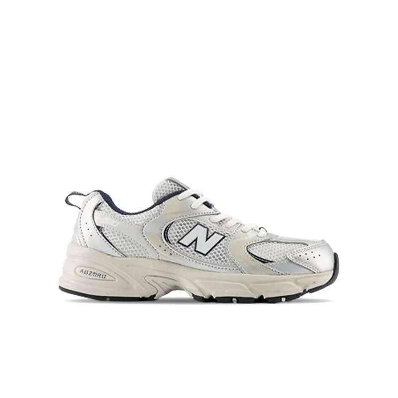 Grundschule New Balance 530 Sommernebel mit Nimbuswolke und nb marine GR530KA