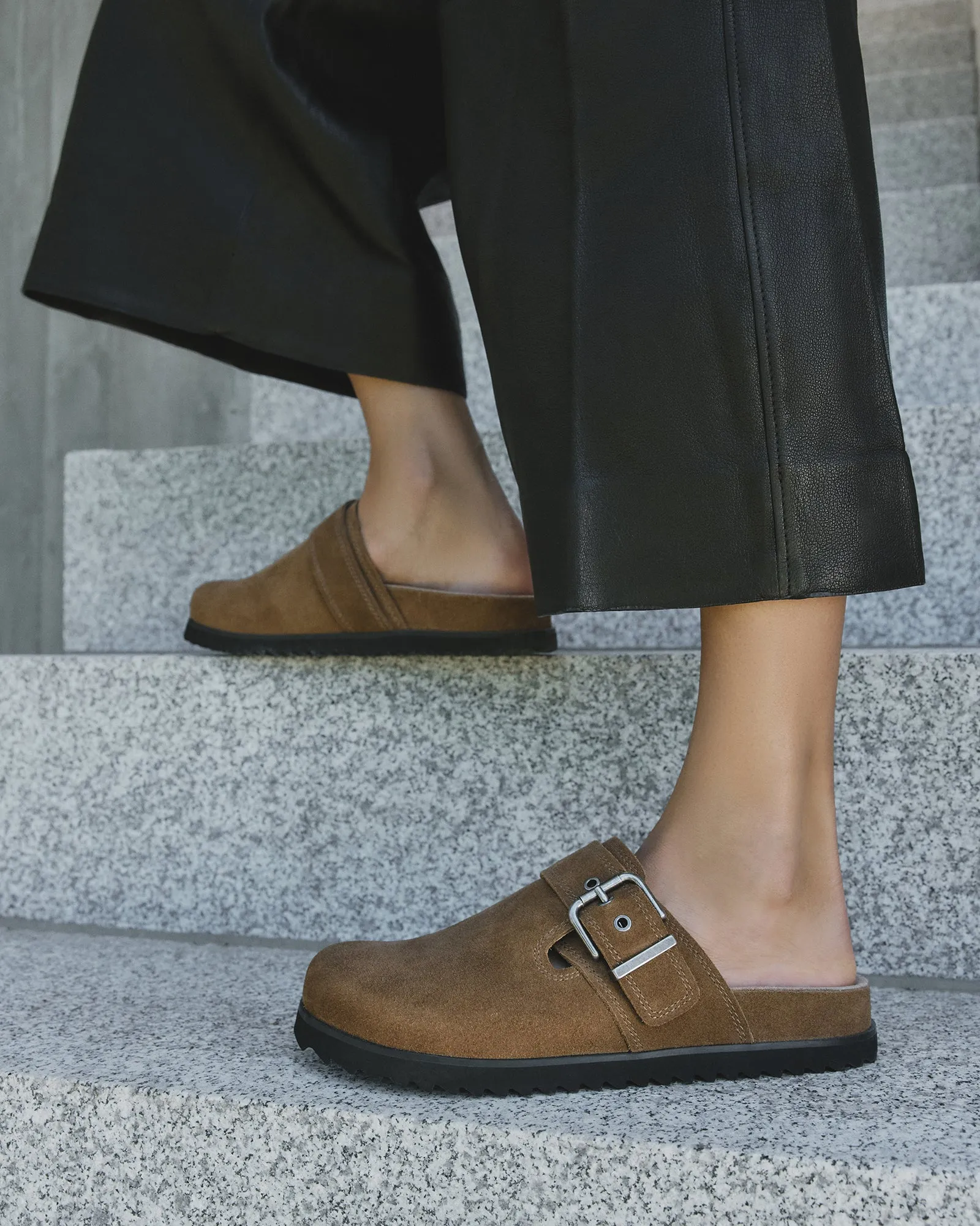 JUNO CASUAL FLATS BISKUIT WILDLEDER