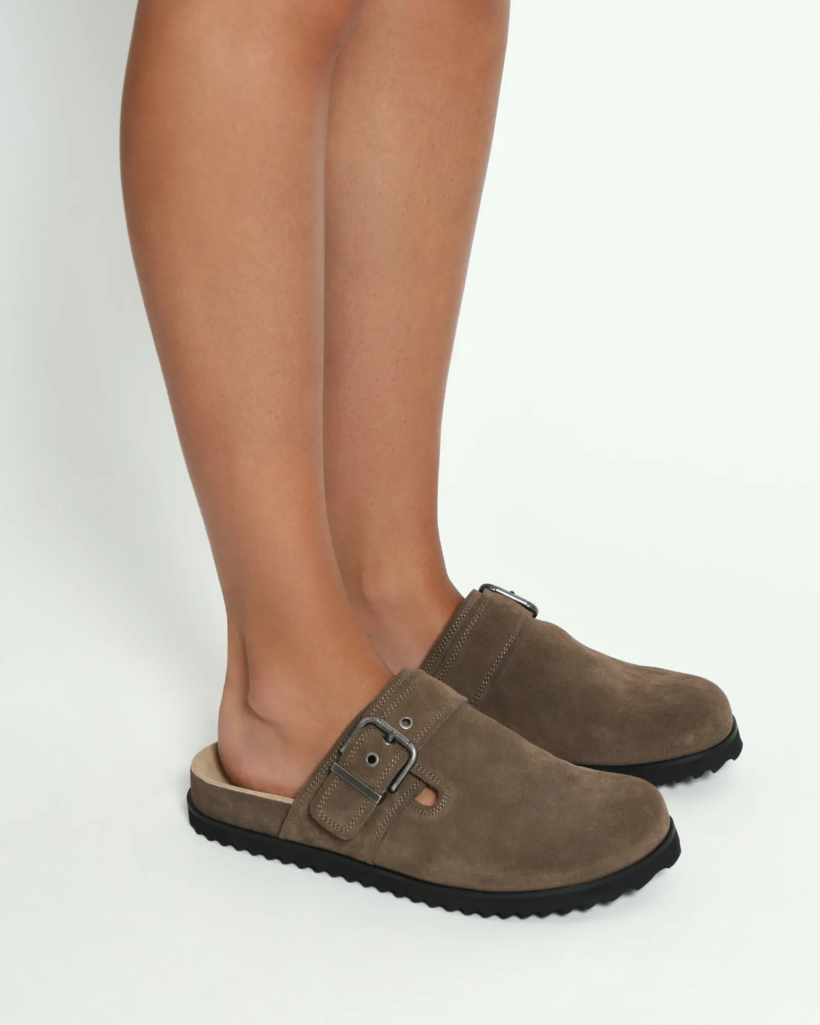 JUNO CASUAL FLATS KHAKI WILDLEDER