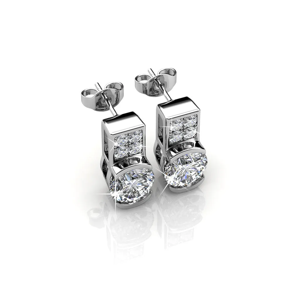 Luxe Swarovski Schmuck Laya 18k Weißgold beschichtete Steckerohrringe mit Swarovski Kristallen — Endgültiger Verkauf