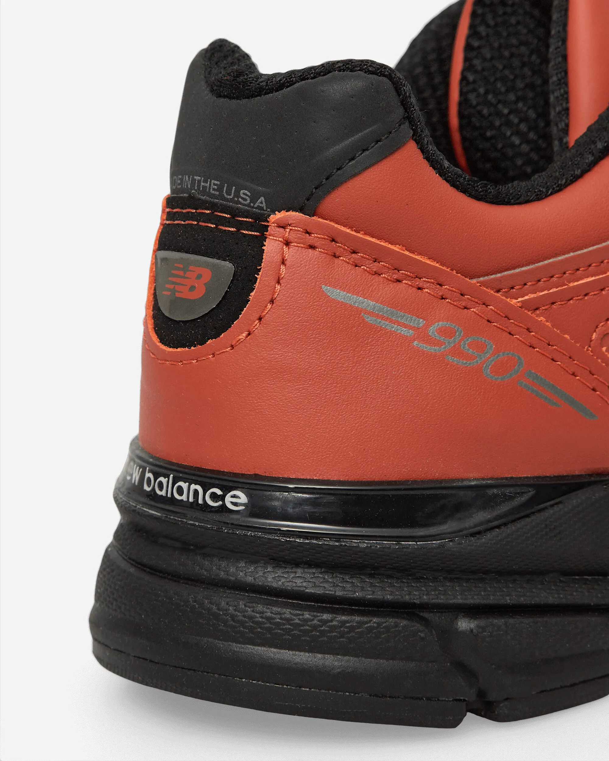 In den USA hergestellte 990v4 Sneakers in Mahagoni