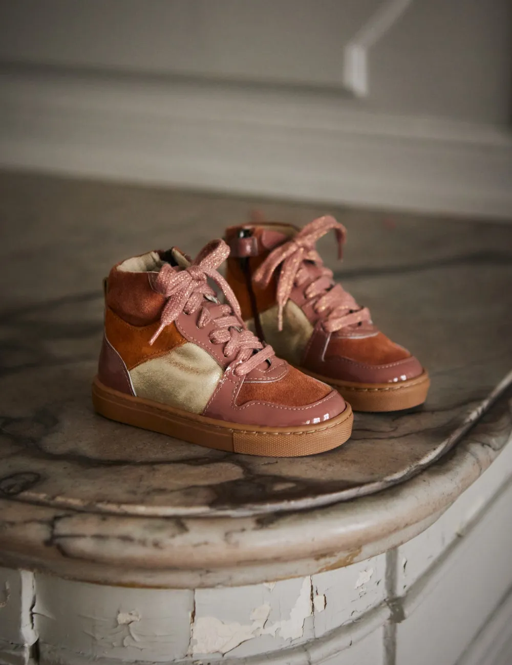 Berg-Sneaker-Schnürsenkel - Rosenton Lackleder