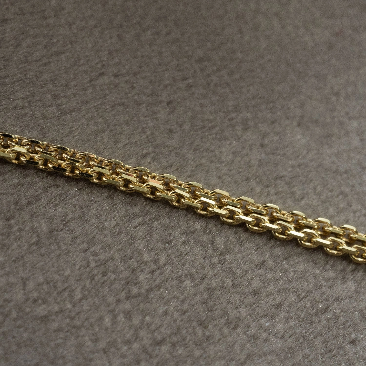 Necklace solitaire 750 yellow gold 1 brilliant 0.51ct. G/VS2 48cm