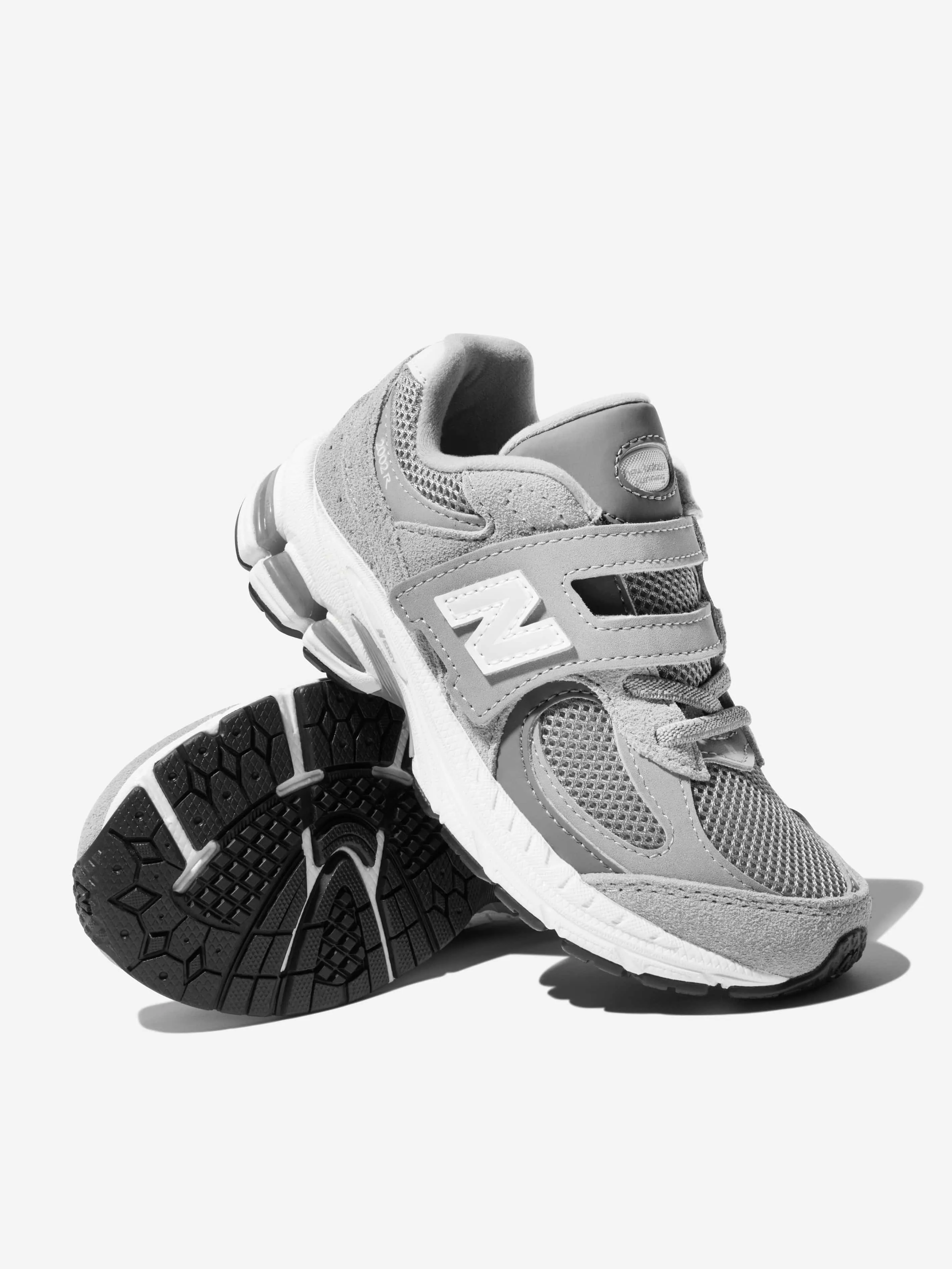 New Balance Kids 2002 Turnschuhe in Grau