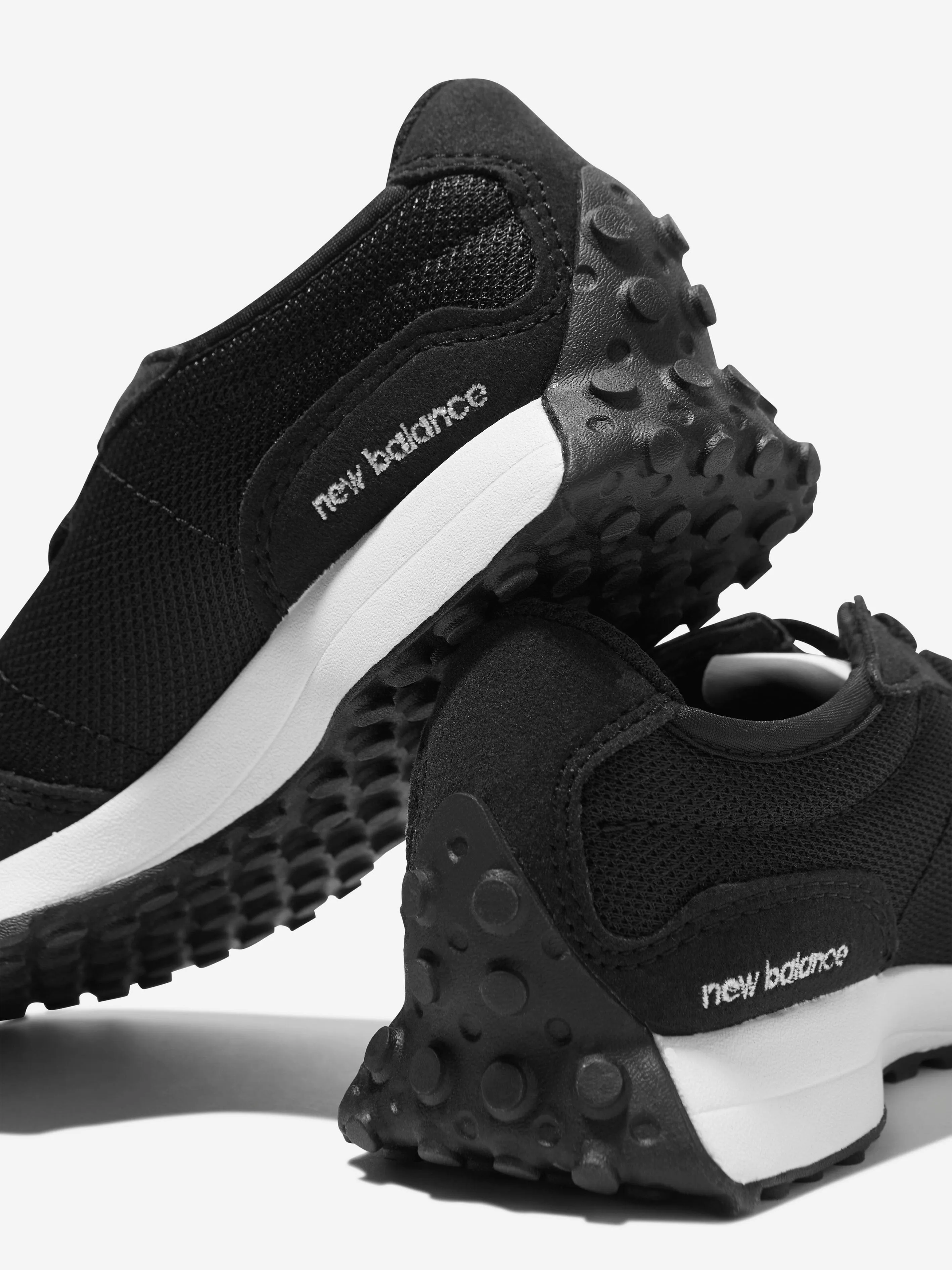 New Balance Kids 327 Turnschuhe in Schwarz
