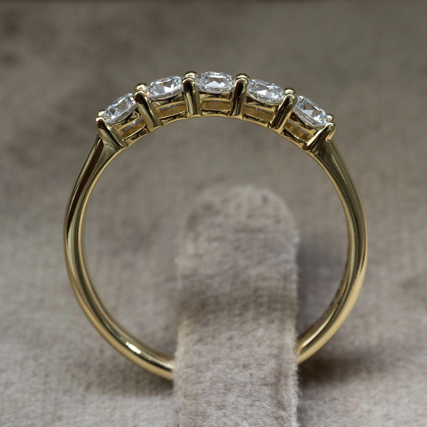 Ring 5 Steine 750 Gelbgold 5 Brillianten 0,50ct.