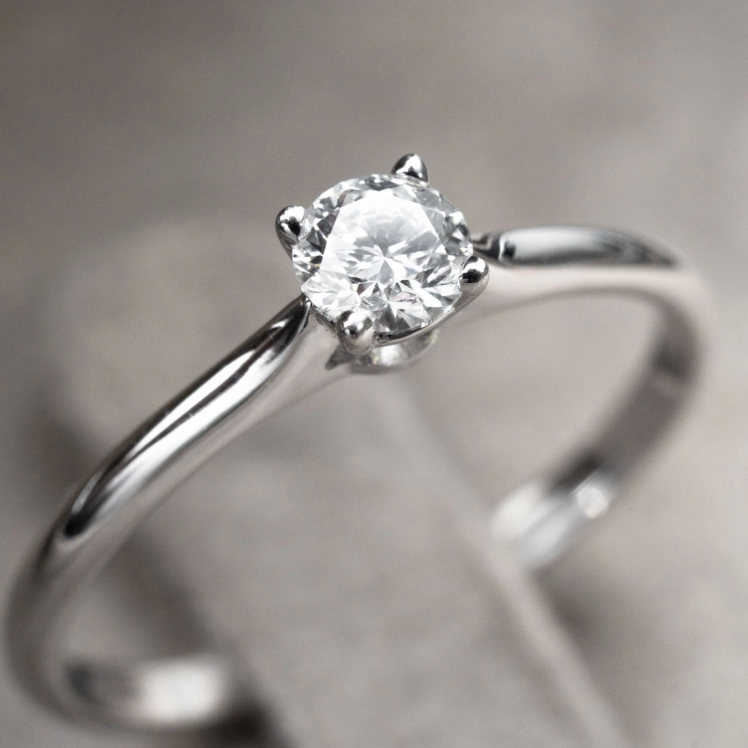 Ring solitaire 750 white gold 1 brilliant 0.25ct.