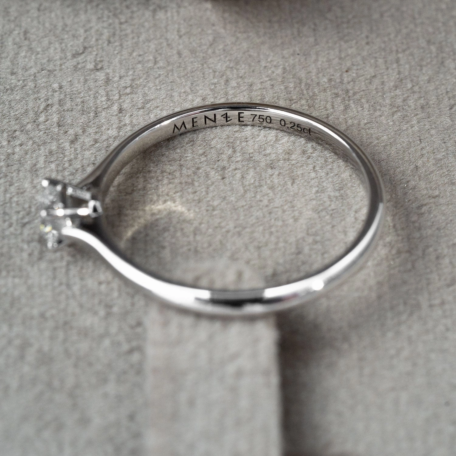 Ring solitaire 750 white gold 1 brilliant 0.25ct.