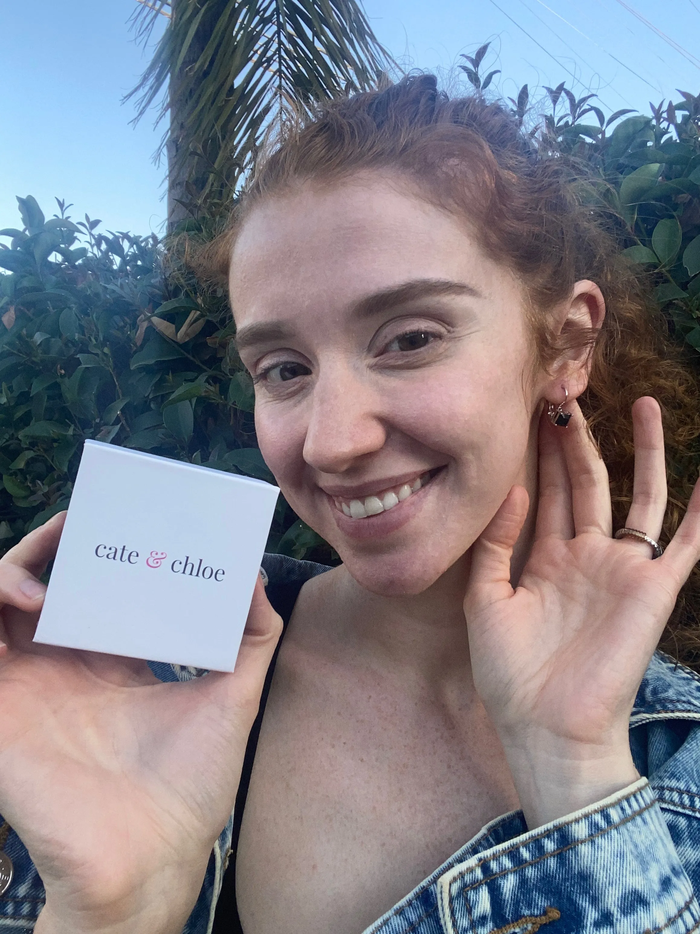Samantha Ohrringe aus 18 Karat Weißgold mit schwarzem Swarovski-Kristall