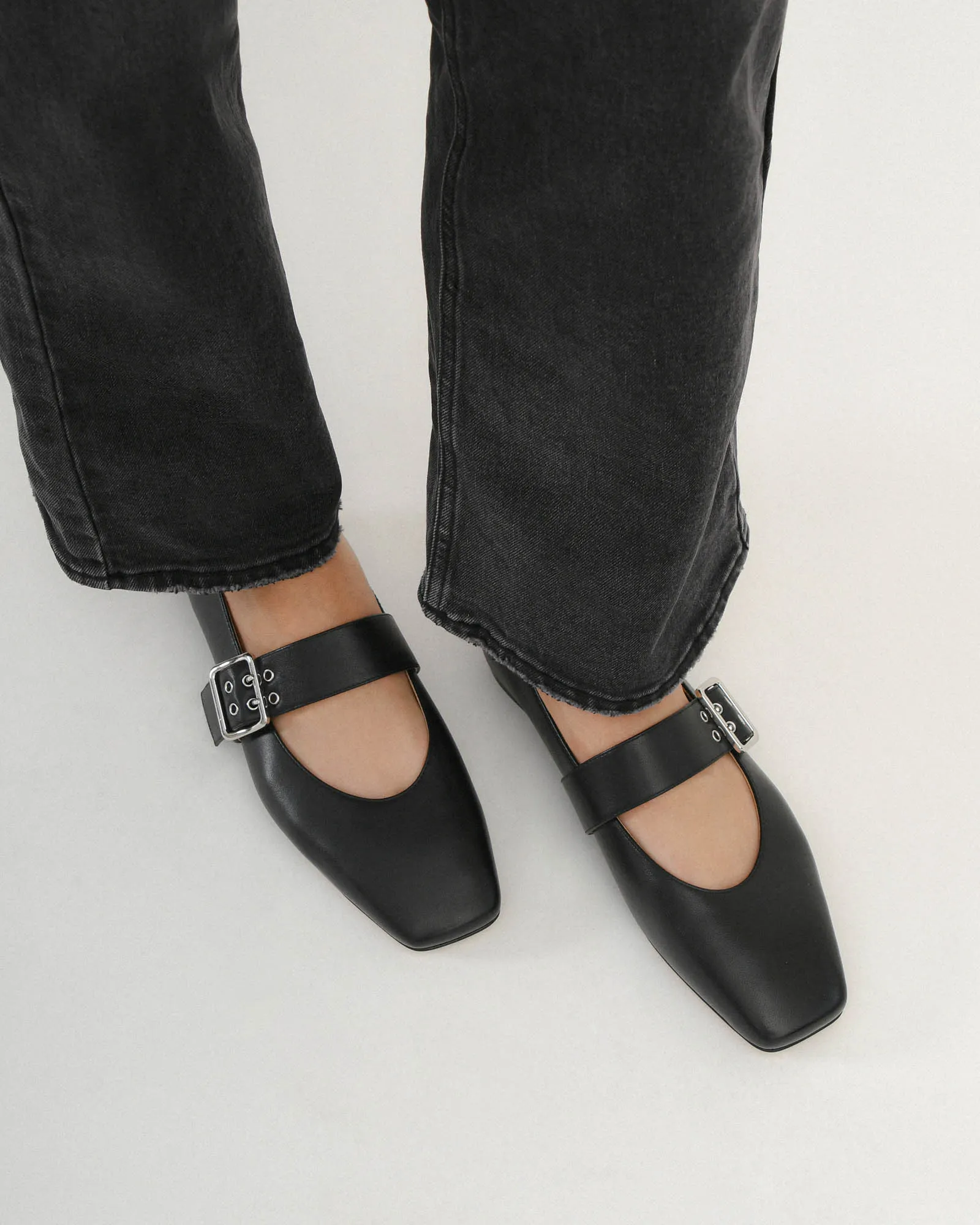 SARAH CASUAL FLATS SCHWARZES LEDER
