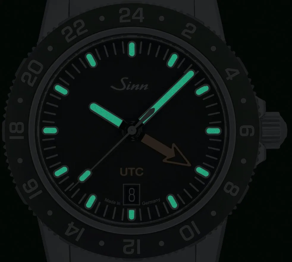 Sinn Uhren Sinn 105 St Sa UTC Armbanduhr mit H-Link-Armband