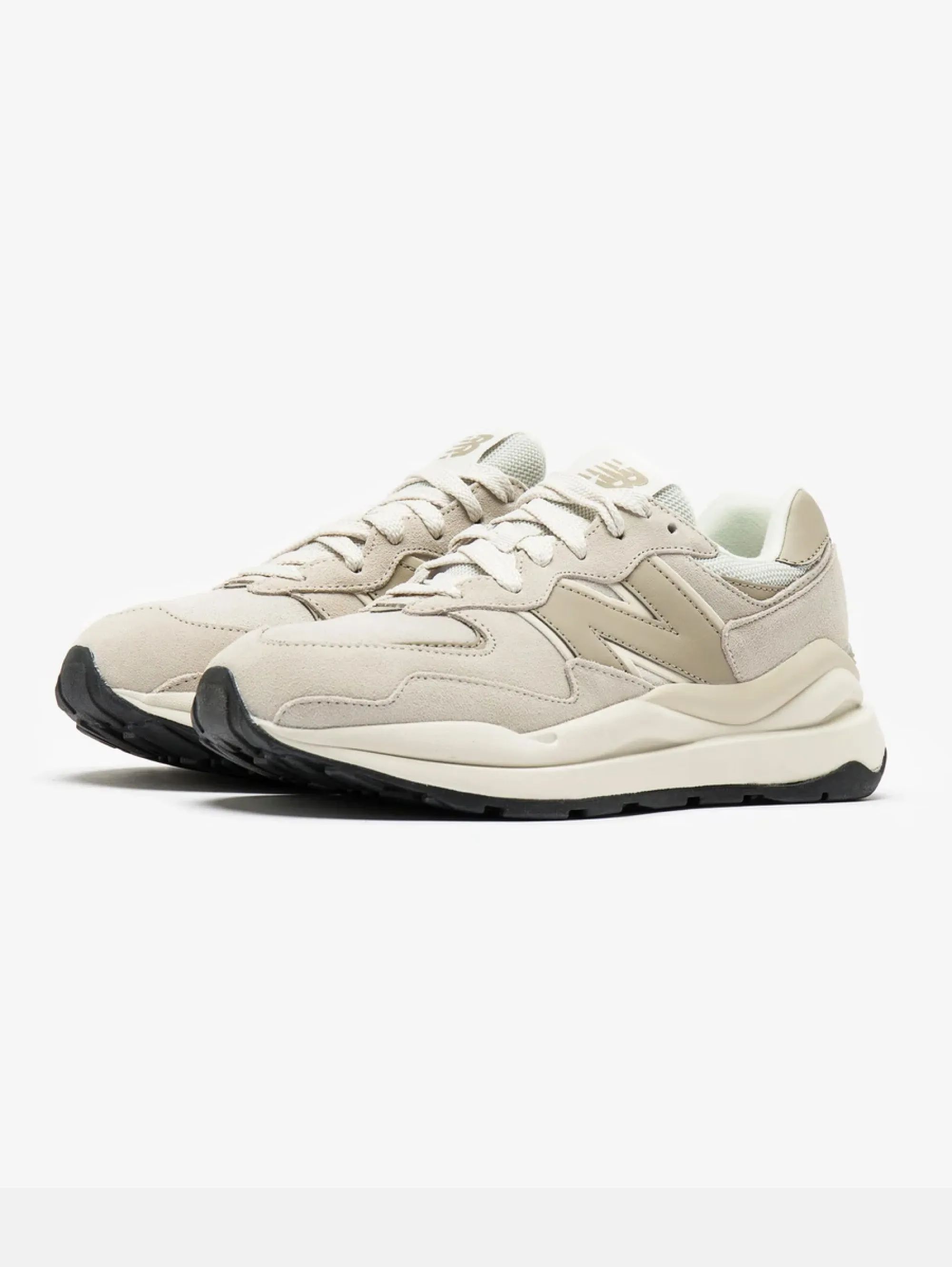 Sneakers in Wildleder Beige