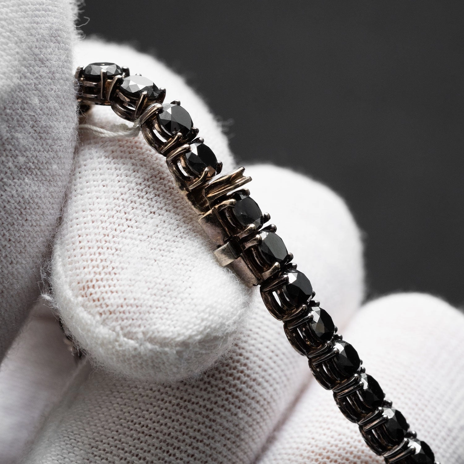 Tennisarmband 750 Weißgold 37 schwarze Diamanten 21,09ct 19,5cm